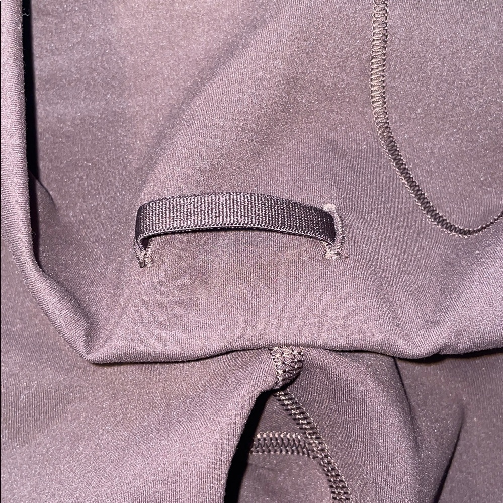 Lululemon Wunder Train High-Rise
Crop 21"
Espresso

- Like New - Picture 9 of 9